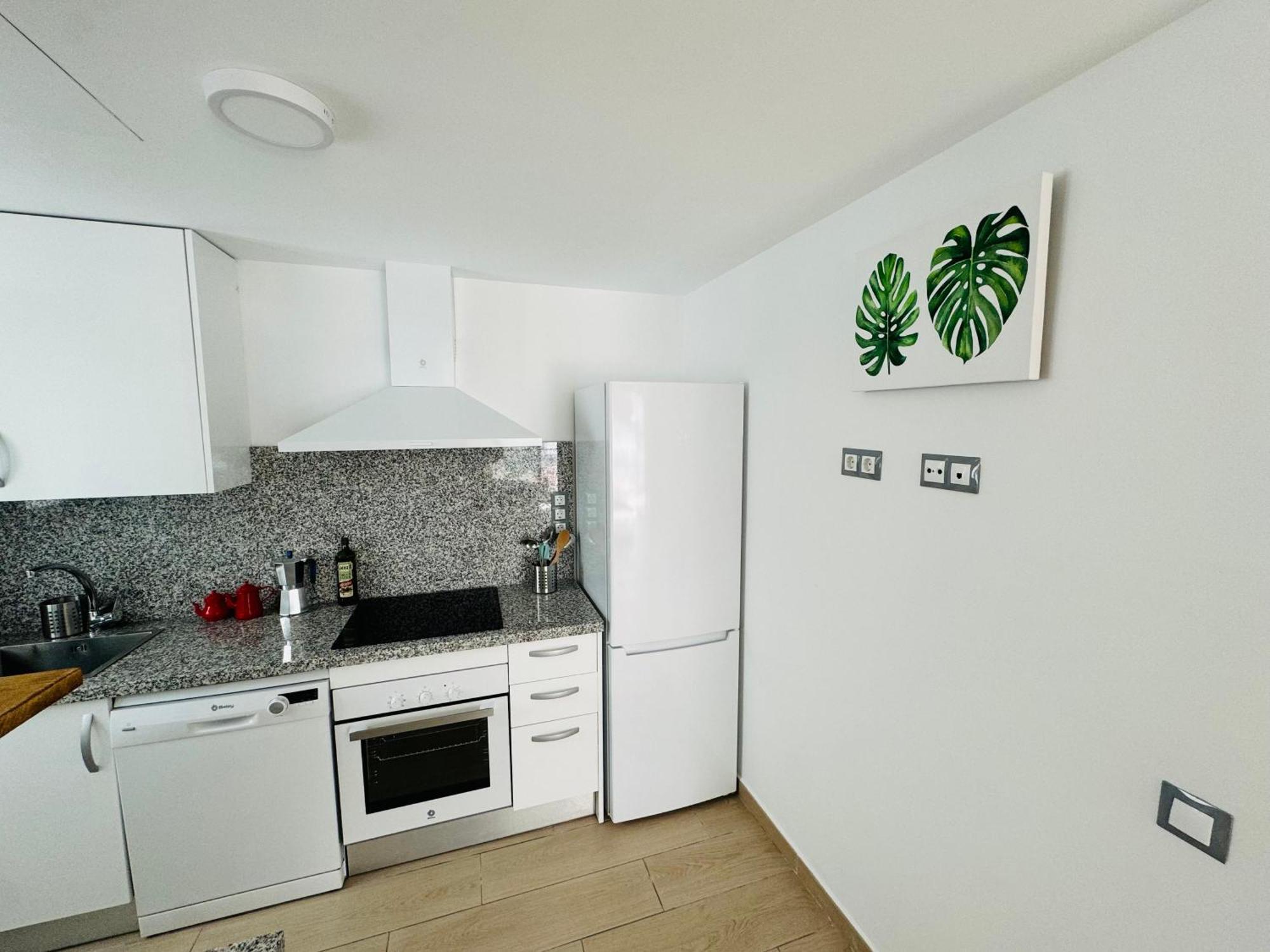 埃斯特波纳Parking Privado! Sol Y Mar Tu Hogar En La Costa公寓 外观 照片
